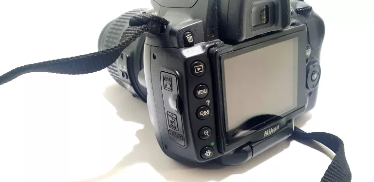 aparat-nikon-d5000-18-55mm-przebieg-11264futeralwodoodporne-etui-stanbdb-model-nikon-d5000