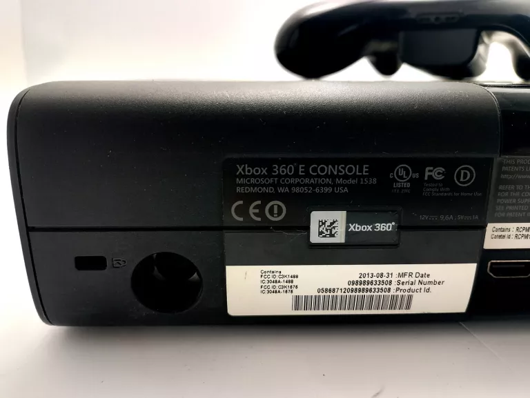 KONSOLA XBOX 360 E CONSOLE + PAD