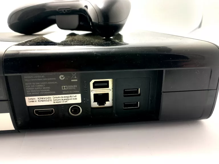 KONSOLA XBOX 360 E CONSOLE + PAD