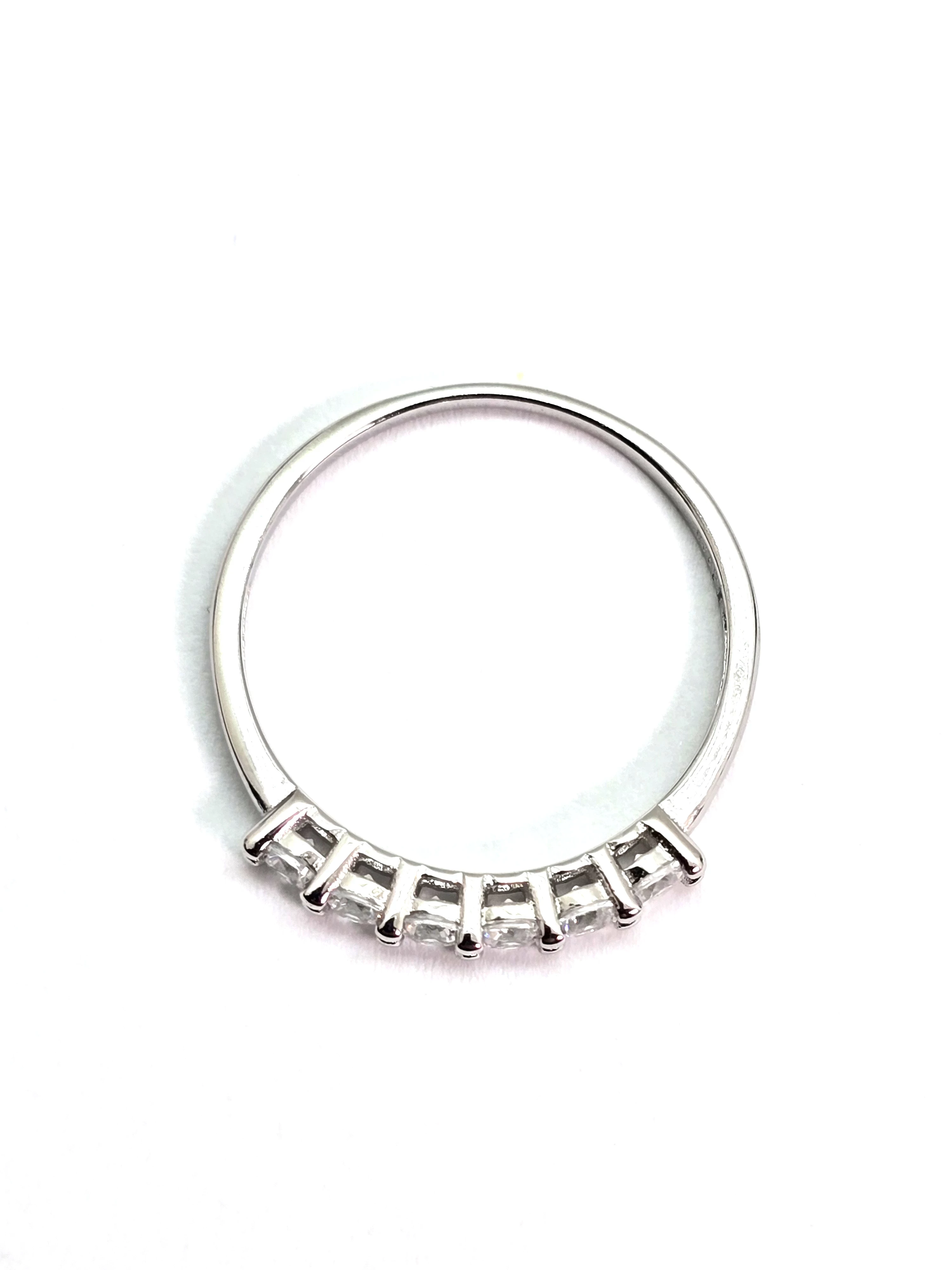 zjawiskowy-srebrny-pierscionek-z-kamieniami-116g-r14-marka-226434-1704211