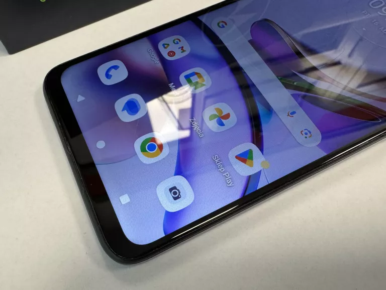 TELEFON MOTO G13