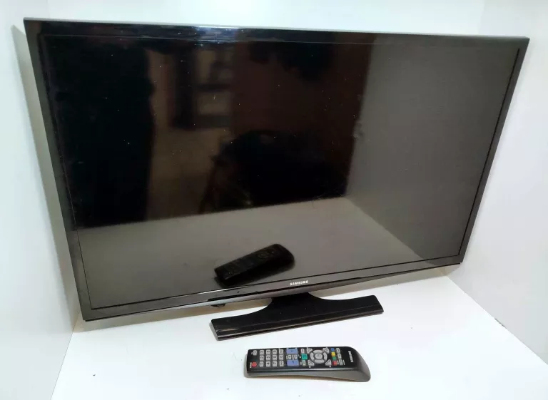 TV SAMSUNG UE32J41000AWXXH + PILOT