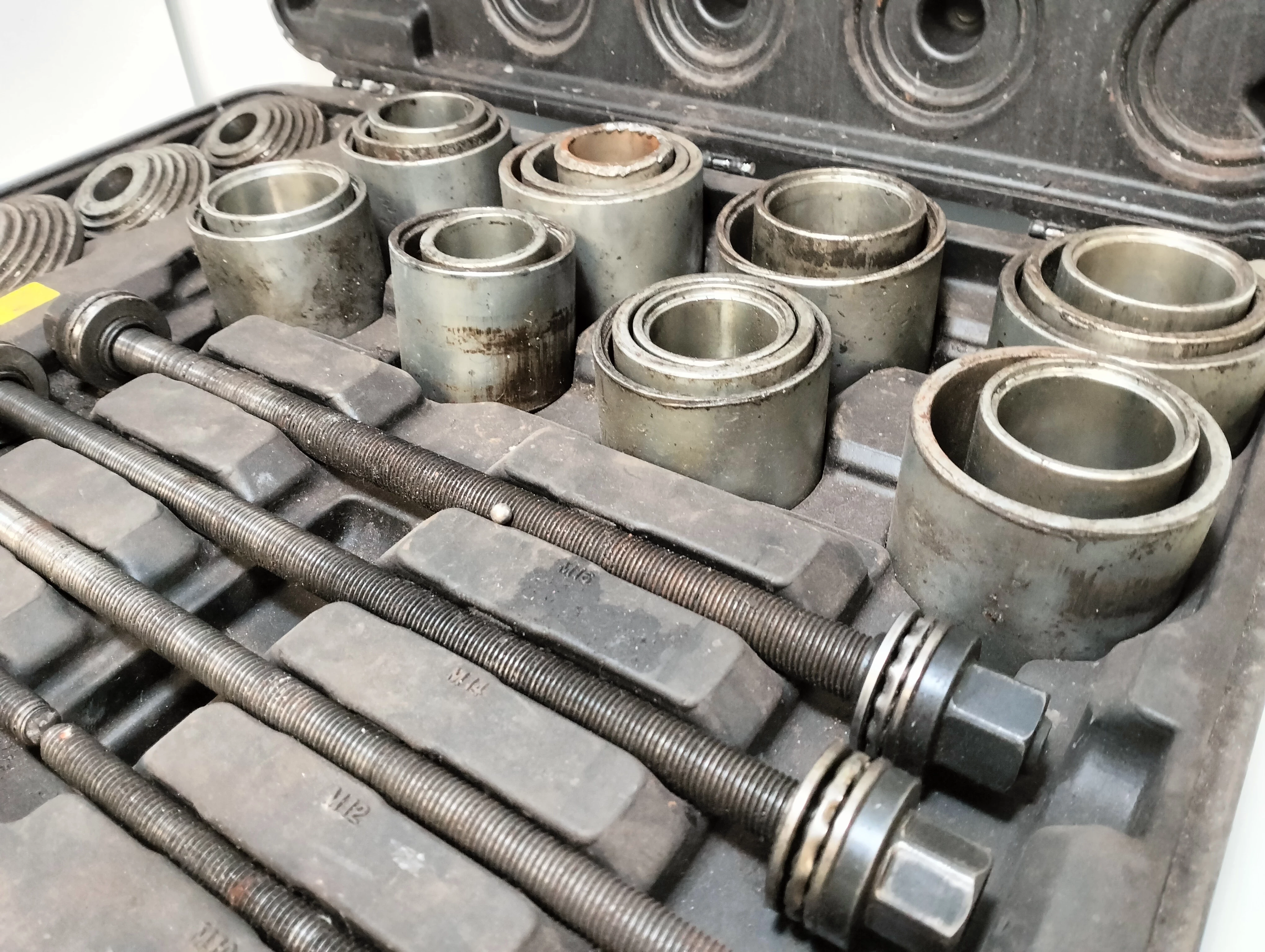 zestaw-tulei-wciskajacych-i-wypychajacych-36-cz-ks-tools-kod-producenta-7001700