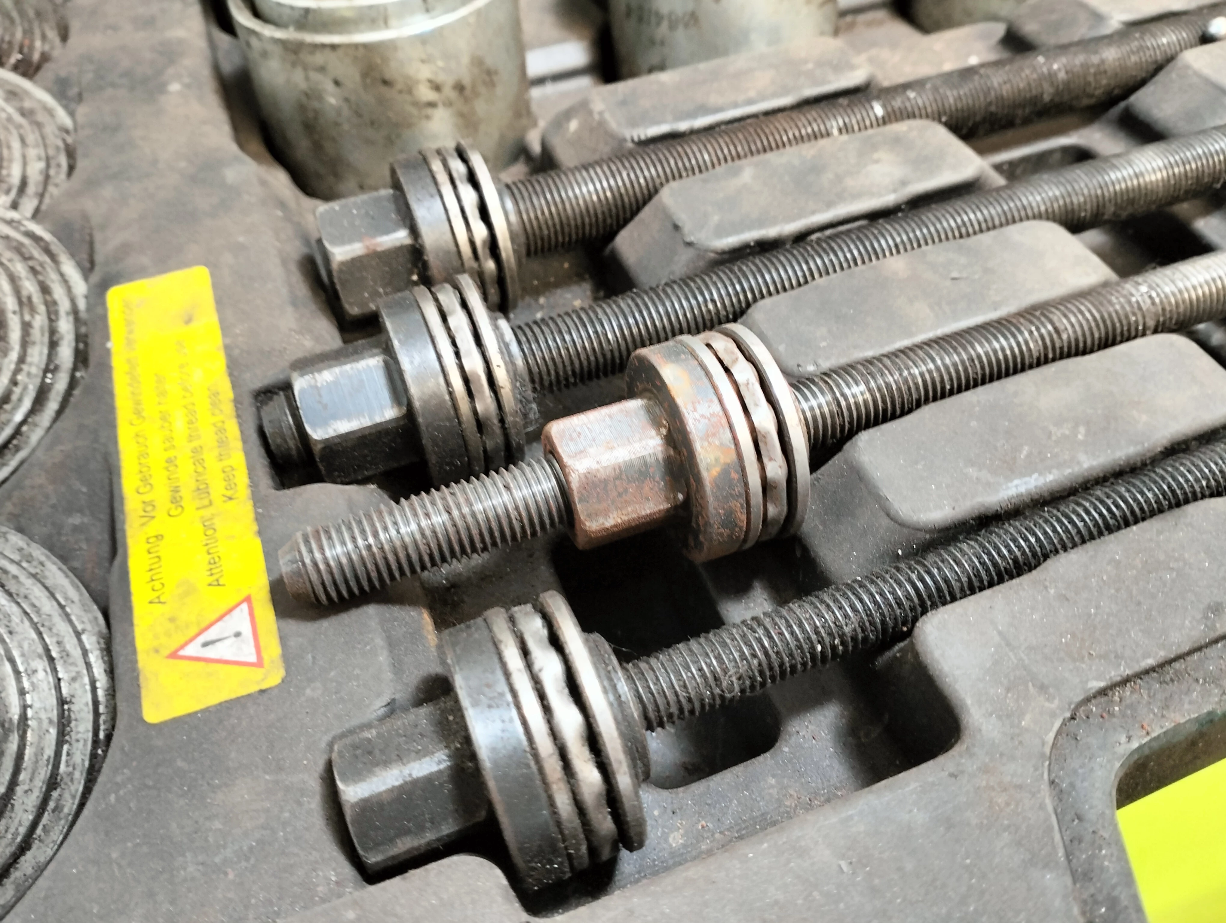 zestaw-tulei-wciskajacych-i-wypychajacych-36-cz-ks-tools-ean-gtin-4042146226124