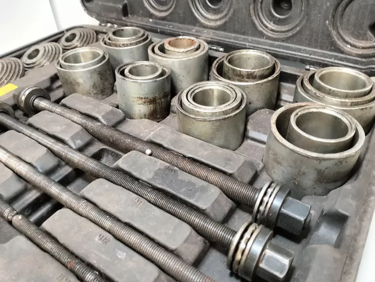 zestaw-tulei-wciskajacych-i-wypychajacych-36-cz-ks-tools-kod-producenta-7001700