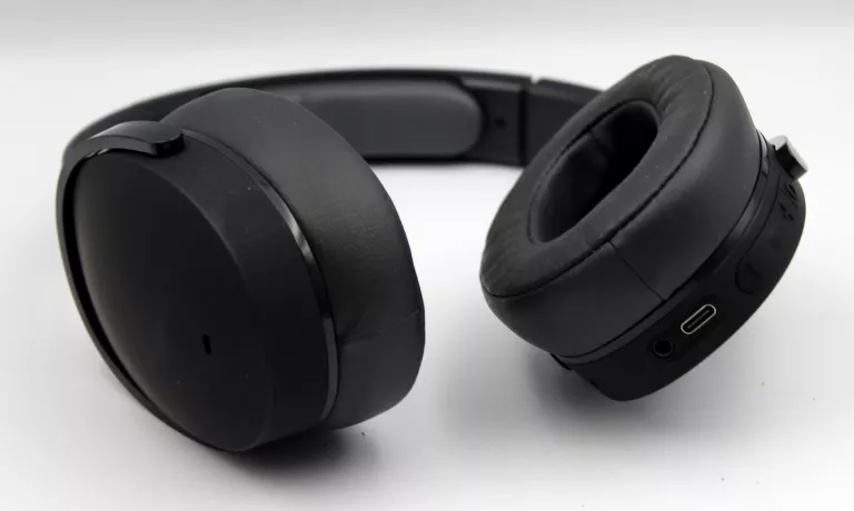 SŁUCHAWKI BEZPRZEWODOWE WOKÓŁUSZNE SKULLCANDY HESH ANC