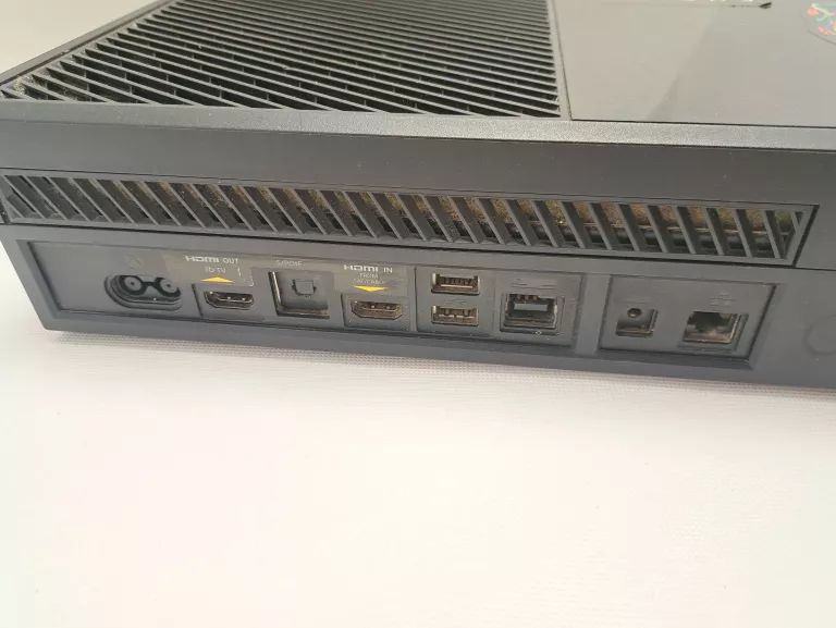KONSOLA XBOX ONE MODEL 1540 500GB