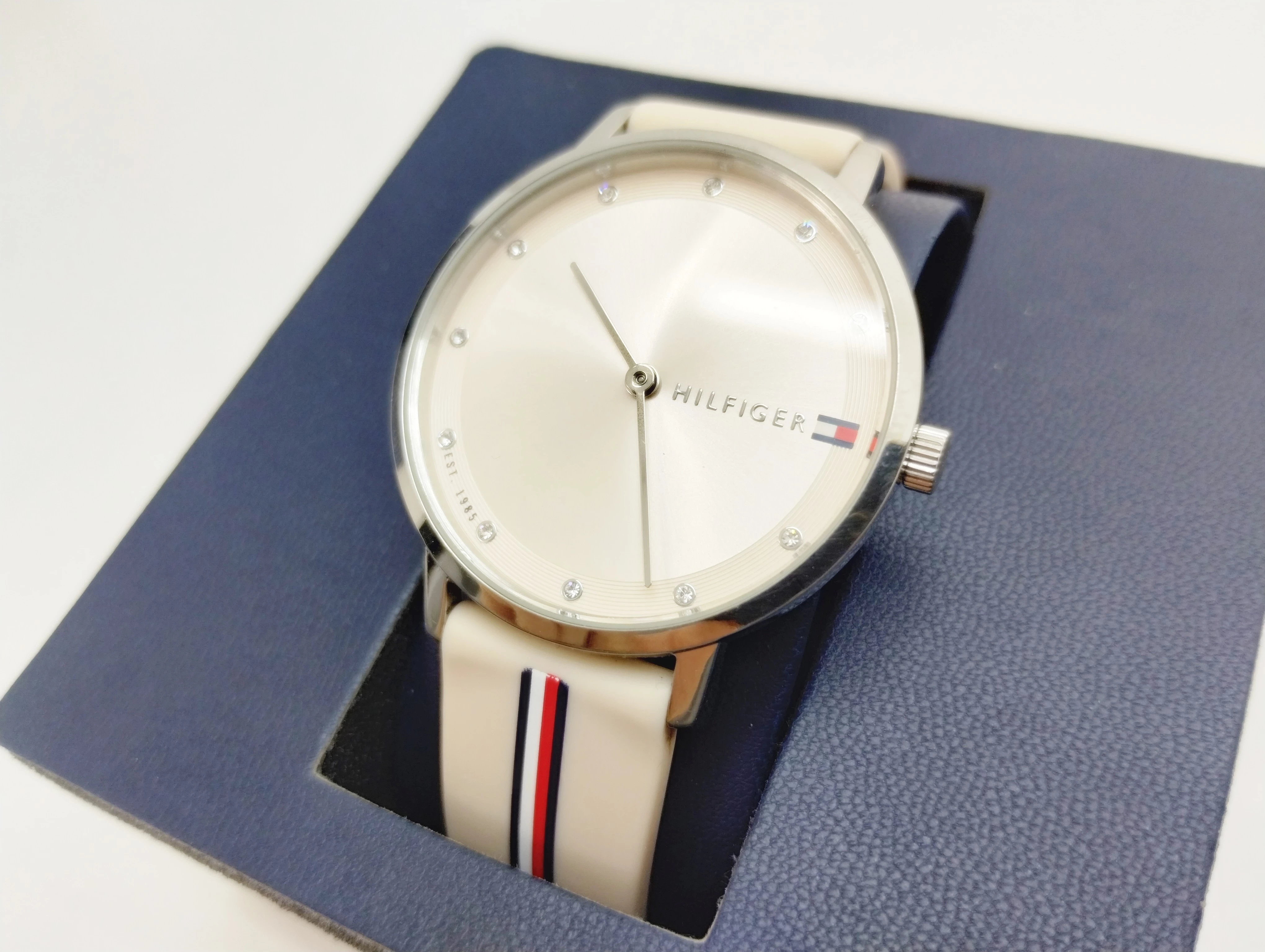 zegarek-tommy-hilfiger-1782737-mechanizm-18738-1