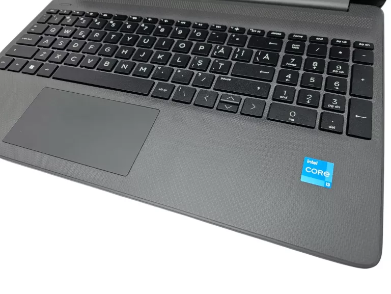 HP 15S-FQ2026NQ I3-1115G4/8GB/256GB SSD/WIN11 ZADBANY OKAZJA