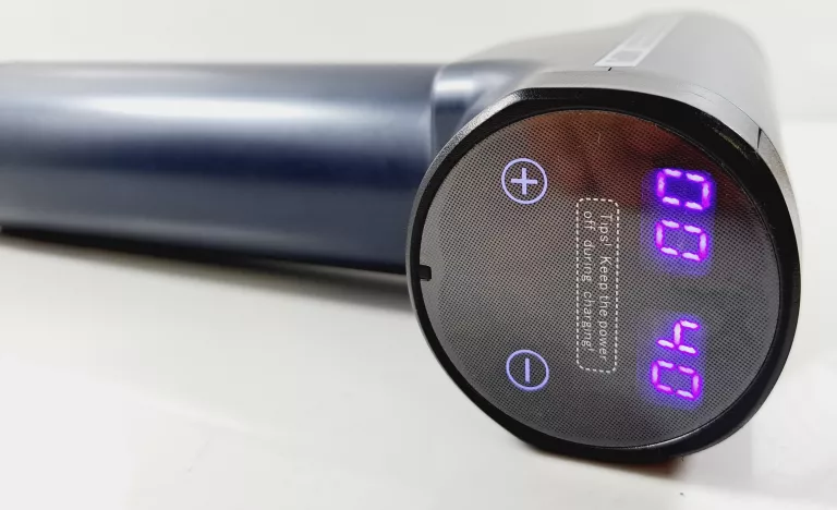 MASAŻER PISTOLET MASUJĄCY ANOPU 30 PRĘDKOŚCI LCD