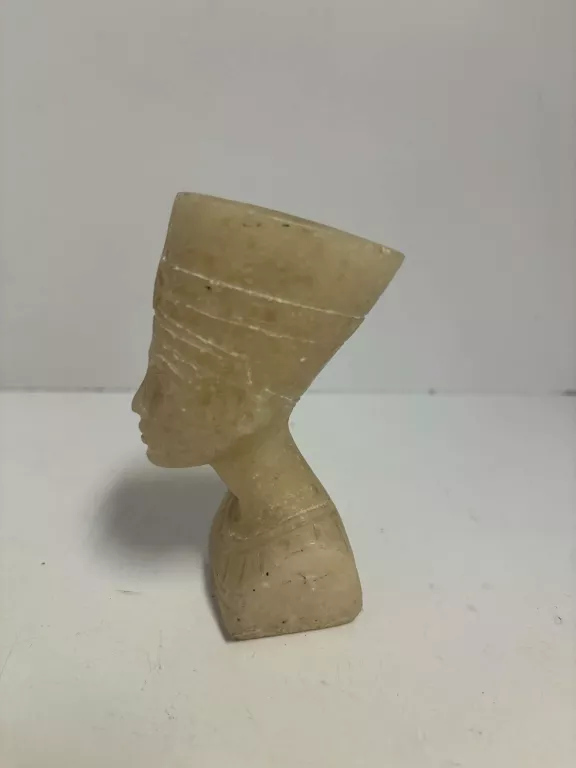 POPIERSIE ONYKS NEFRETETE FIGURKA