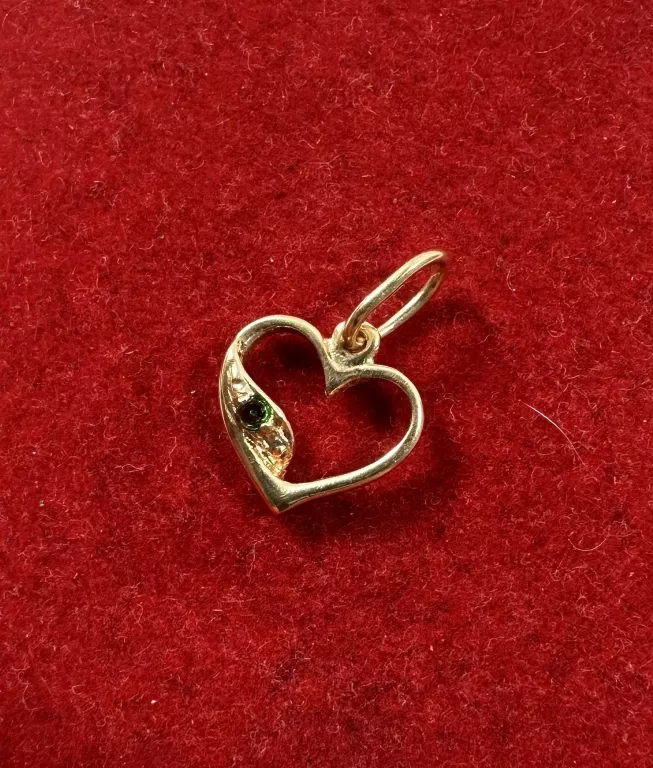 delikatna-zlota-zawieszka-seduszko-proby-585-062g-modlinska-1a-nowy-dwor-maz-sj