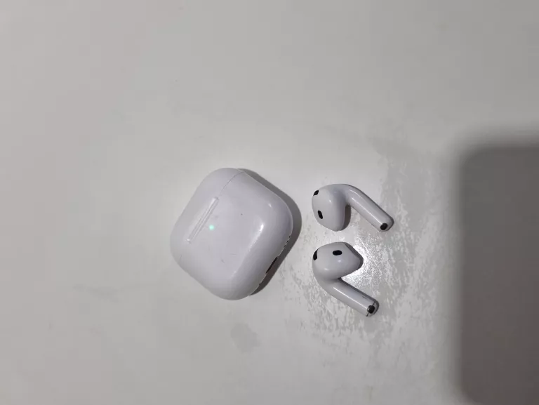 SŁUCHAWKI AIR PODS 4 + PUDEŁKO