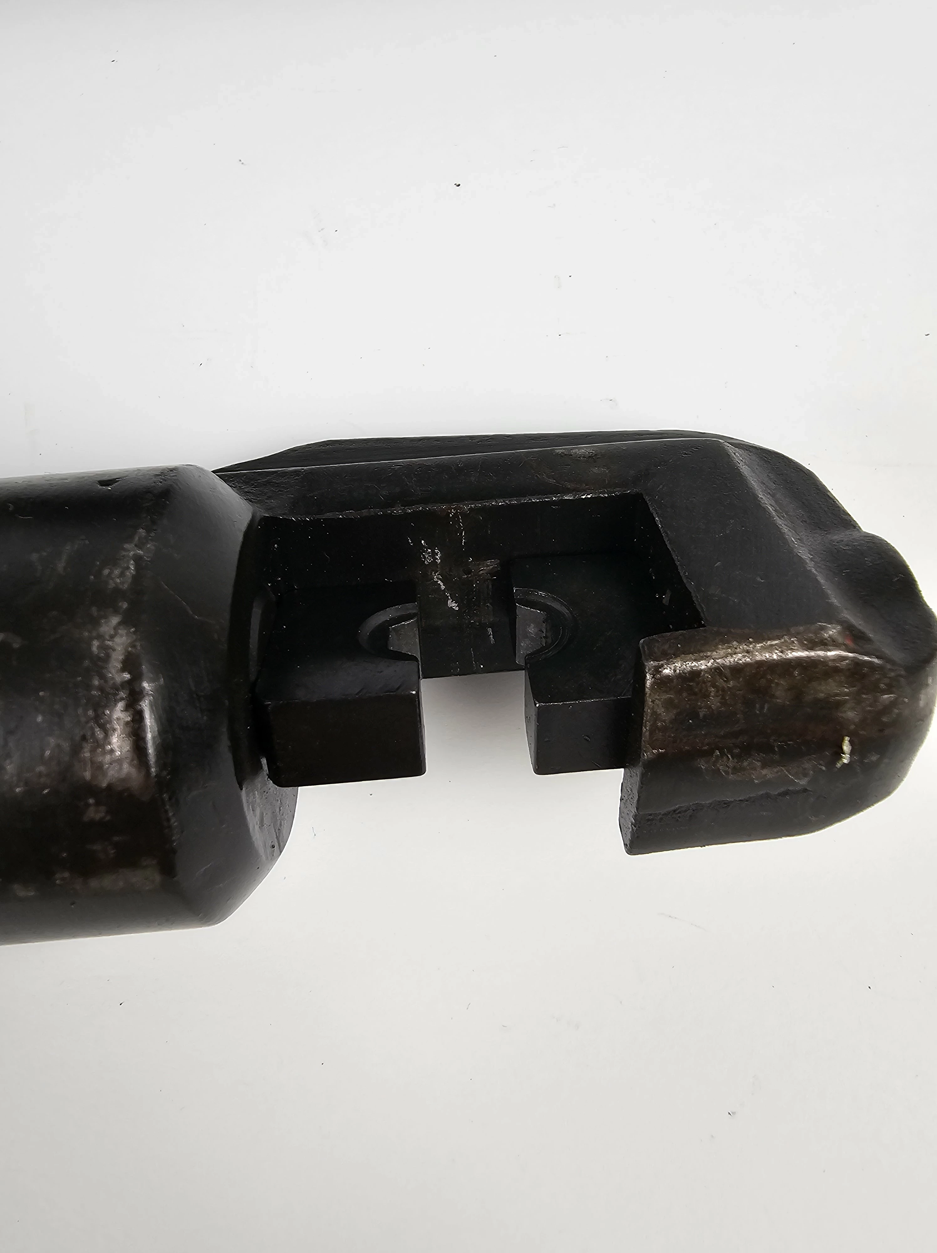 energotytan-praska-hydrauliczna-zaciskarka-do-kabli-4-70-ph70c-walizka-model-ph-70c-x