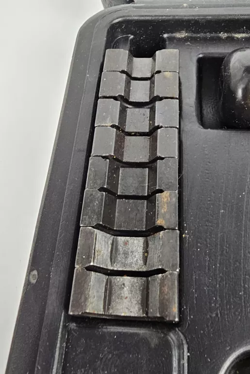 energotytan-praska-hydrauliczna-zaciskarka-do-kabli-4-70-ph70c-walizka-marka-248811-970523