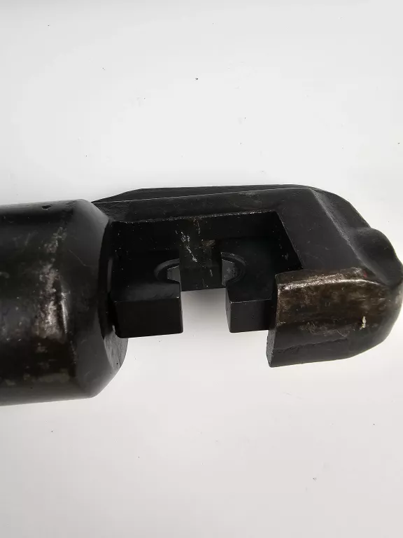 energotytan-praska-hydrauliczna-zaciskarka-do-kabli-4-70-ph70c-walizka-model-ph-70c-x