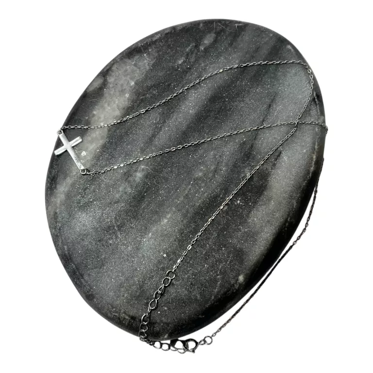 SREBRNY ŁAŃCUSZEK CELEBRYTKA Z KRZYŻYKIEM 1,44G P925 DŁ 44CM