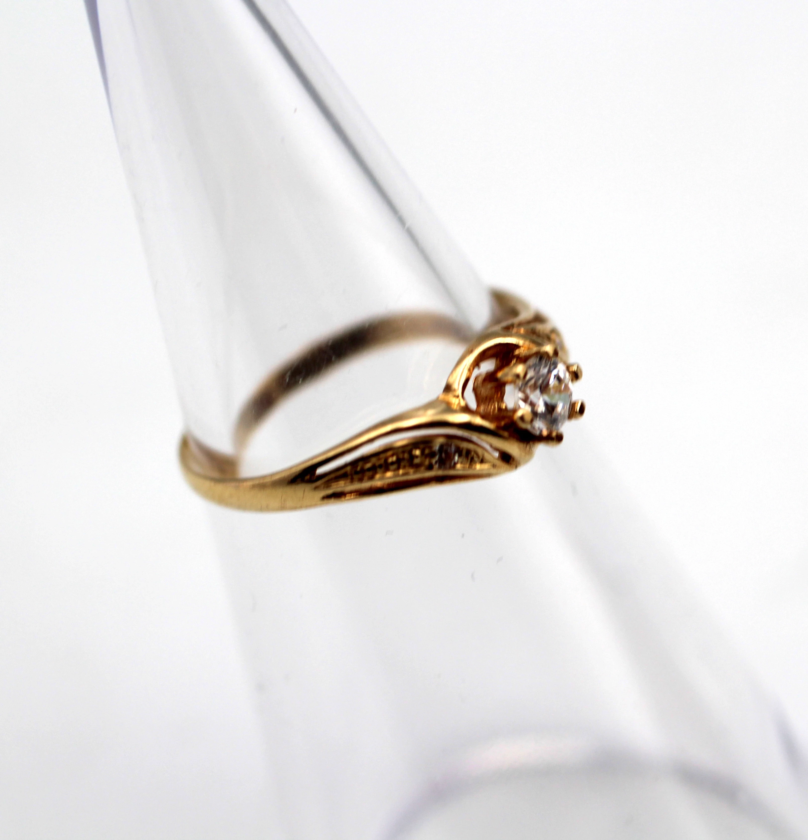 zloty-pierscionek-cyrkonie-p585-r19-w-205g-rodzaj-2205-2