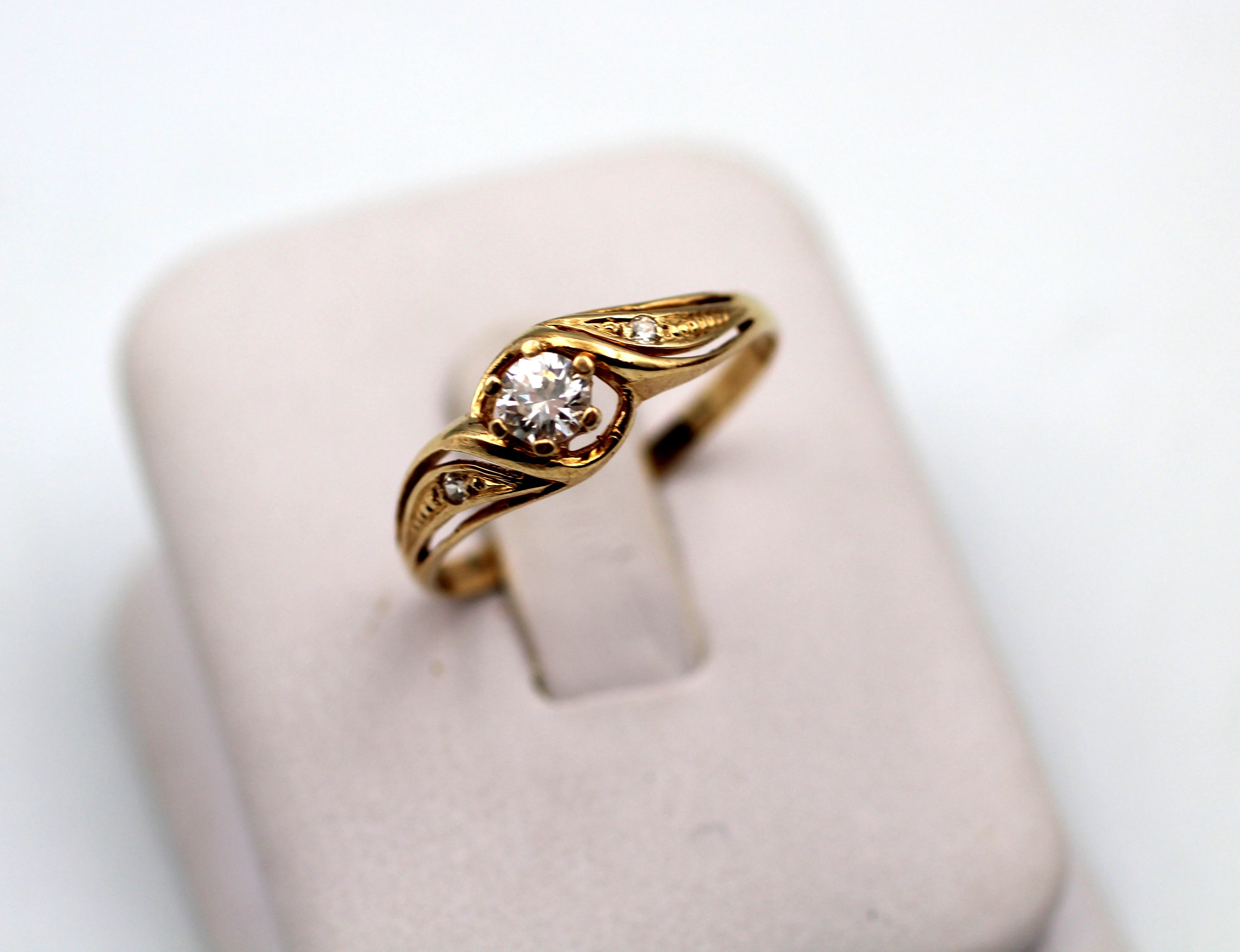 zloty-pierscionek-cyrkonie-p585-r19-w-205g-material-15835-2