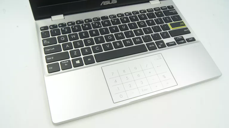 LAPTOP ASUS E210M CELERON N4020/4GB/64GB SSD/WIN11