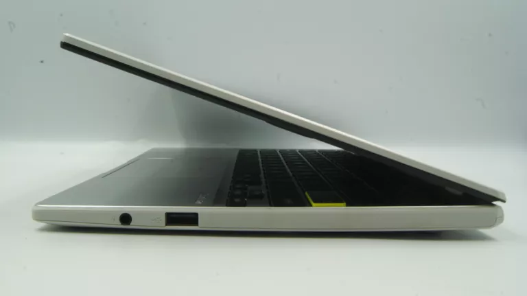 LAPTOP ASUS E210M CELERON N4020/4GB/64GB SSD/WIN11
