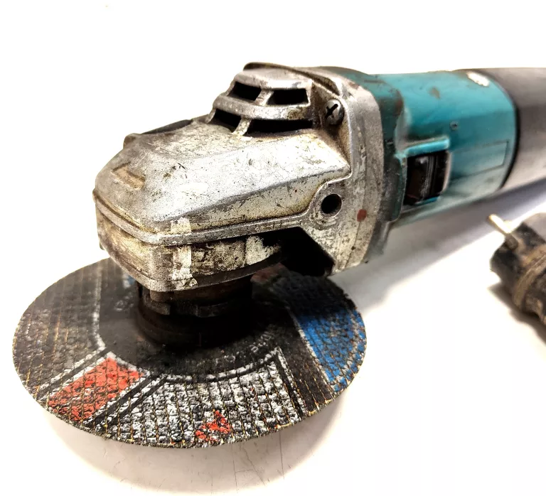 SZLIFIERKA KĄTOWA MAKITA 9565H