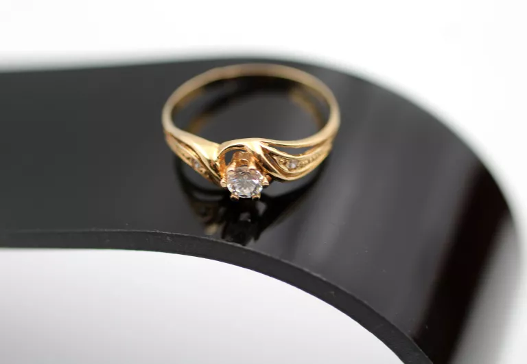 zloty-pierscionek-cyrkonie-p585-r19-w-205g-kamien-17088-128
