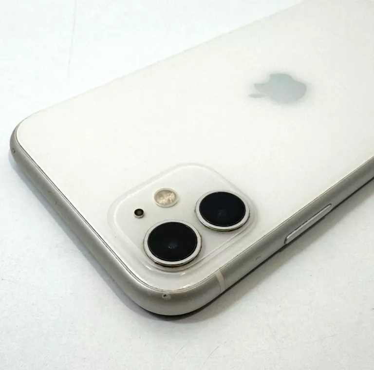 TELEFON IPHONE 11 64GB 81%