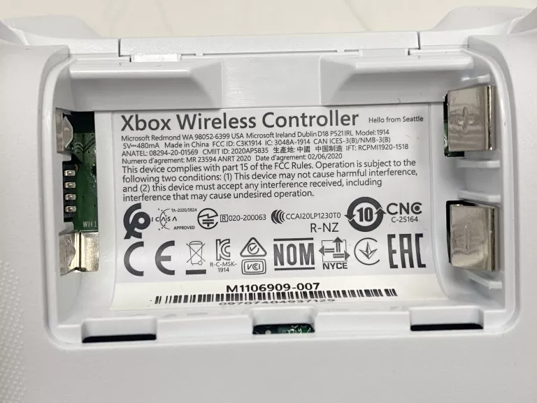 PAD XBOX ONE 1914 BIAŁY