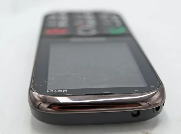 TELEFON MAXCOM MM724