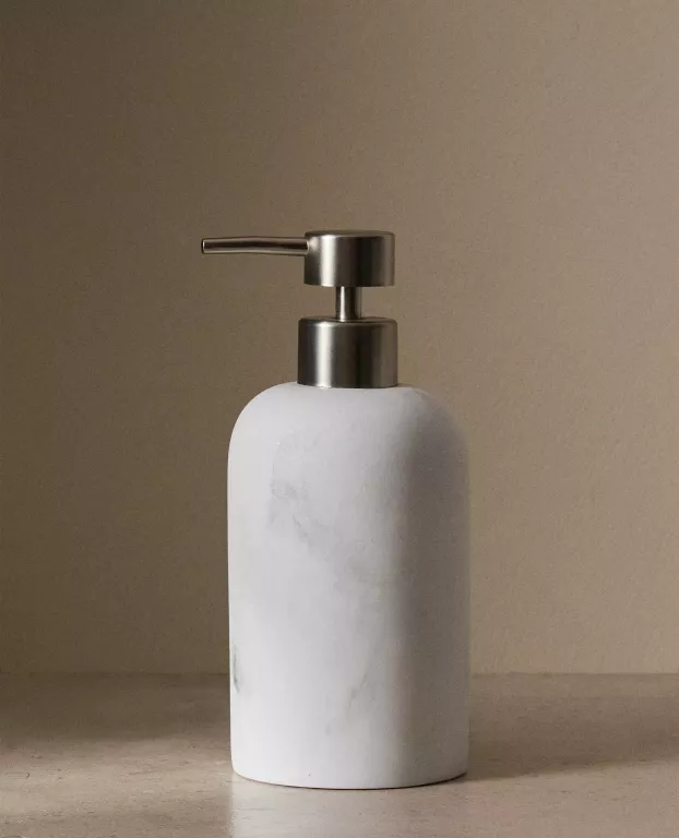 dozownik-do-mydla-z-efektem-marmuru-zara-home-krupnicza-3-wroclaw