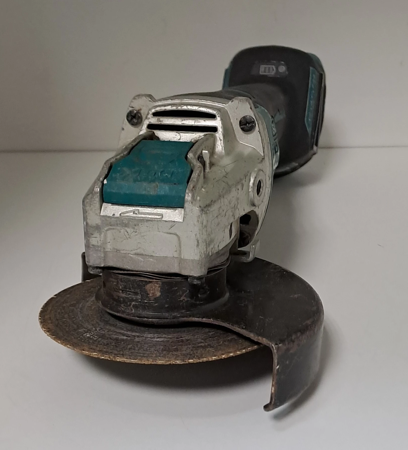 szlifierka-makita-dga519-ladowarka-2x-bateria-rodzaj-zasilania-128529-1