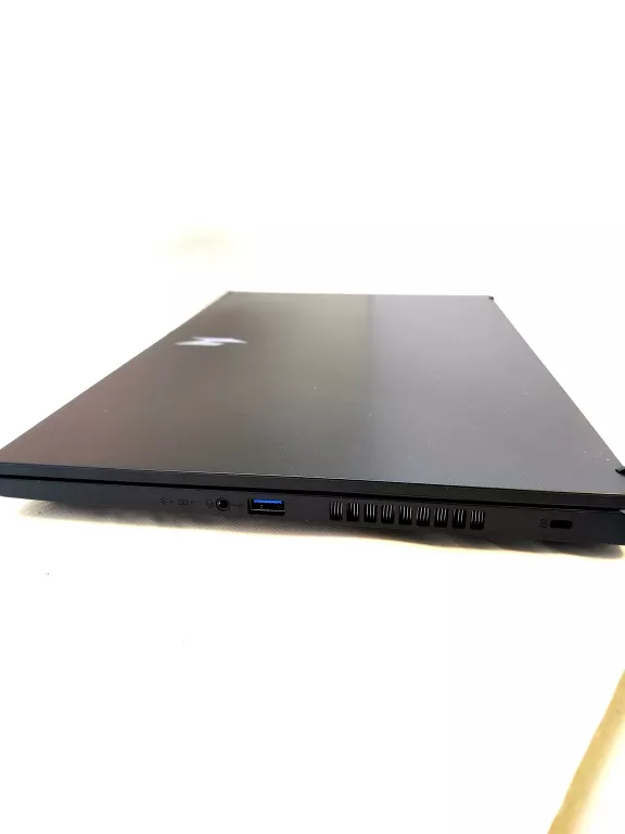 LAPTOP ACER NITRO NITRO V 15(ANV15-41) N23Q22 16GB/512GB KOMPLET
