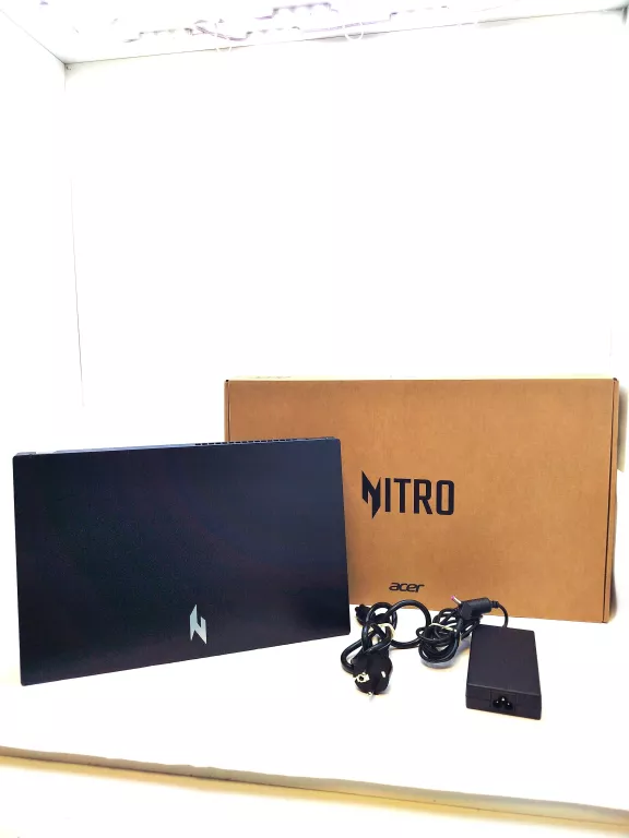 LAPTOP ACER NITRO NITRO V 15(ANV15-41) N23Q22 16GB/512GB KOMPLET