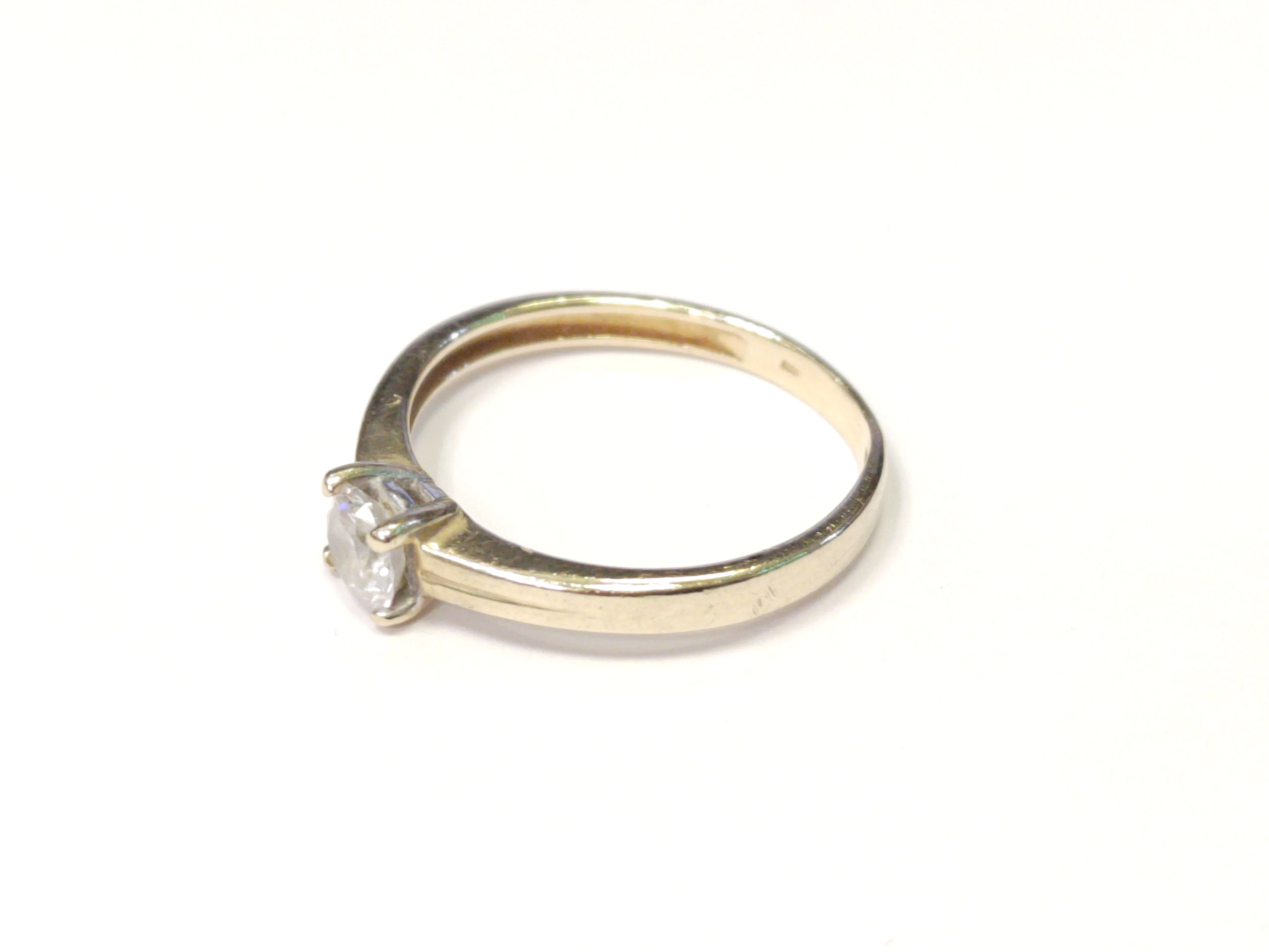 zloty-pierscionek-p585-158g-r10-rodzaj-2205-2