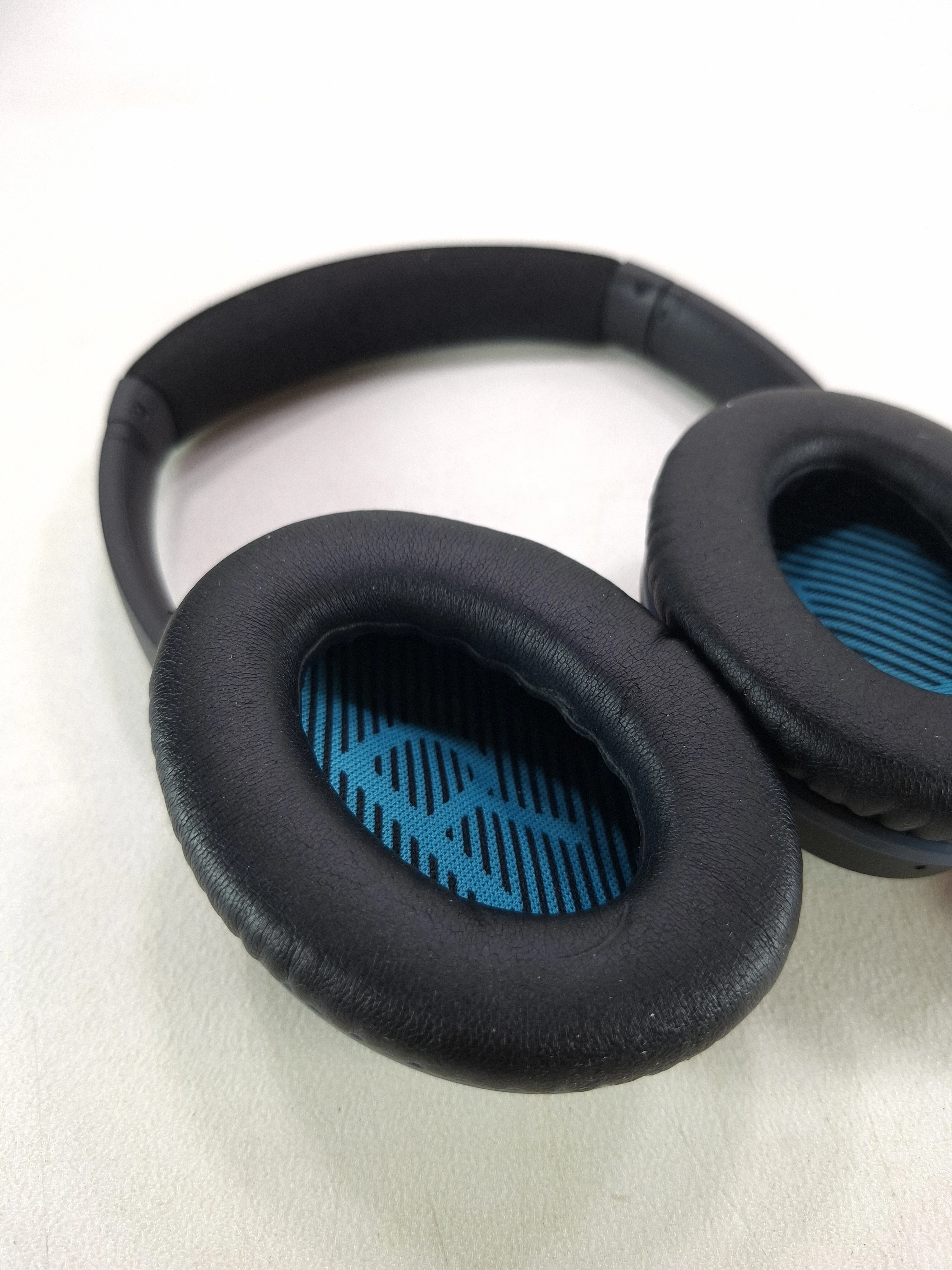 sluchawki-quietcomfort-bose-qc25-w-etui-waga-produktu-z-opakowaniem-jednostkowym-0621