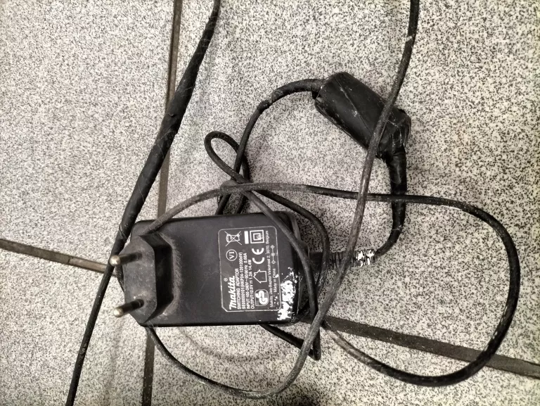 RADIO BUDOWLANE MAKITA DMR 108