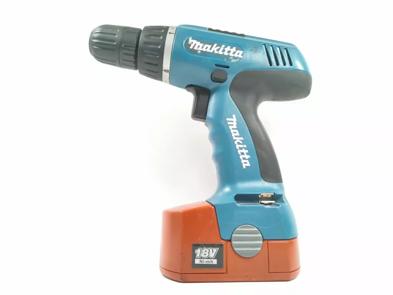 wkretarka-akumulatorowa-champion-cp-1505-krakowska-6-rawa-mazowiecka