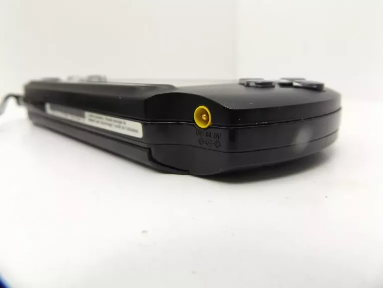 KONSOLA PLAYSTATION PSP PSP-E1004 ETUI KABEL ŁAD