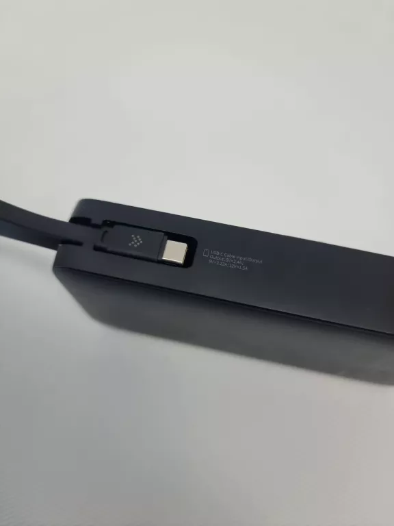ZESTAW POWERBANK BASEUS 20W 20000MAH PLUS SŁUCHAWKI TWS PHILIPS