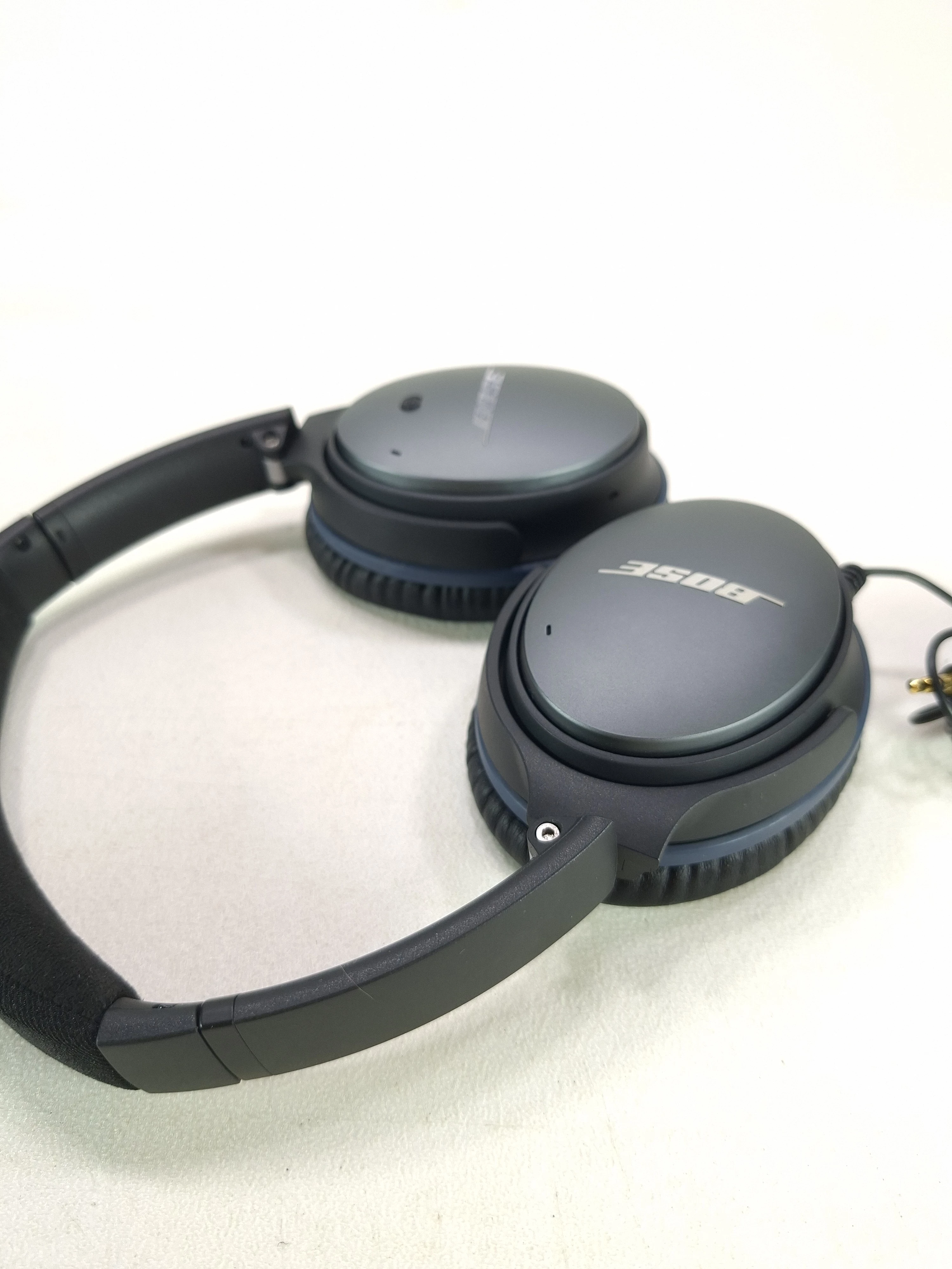 sluchawki-quietcomfort-bose-qc25-w-etui-waga-produktu-4500
