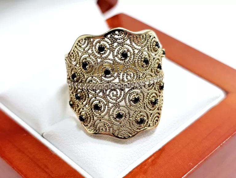 ZŁOTY PIERSCIONEK CYRKONIA 585 4,37G R:18