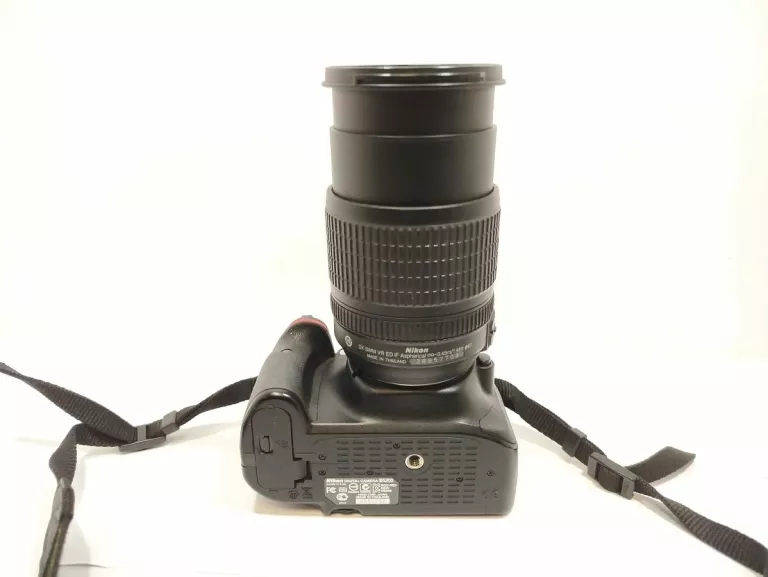 APARAT NIKON D5200 Z OBIEKTYWEM 18-105