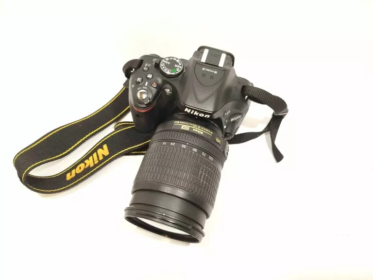 APARAT NIKON D5200 Z OBIEKTYWEM 18-105