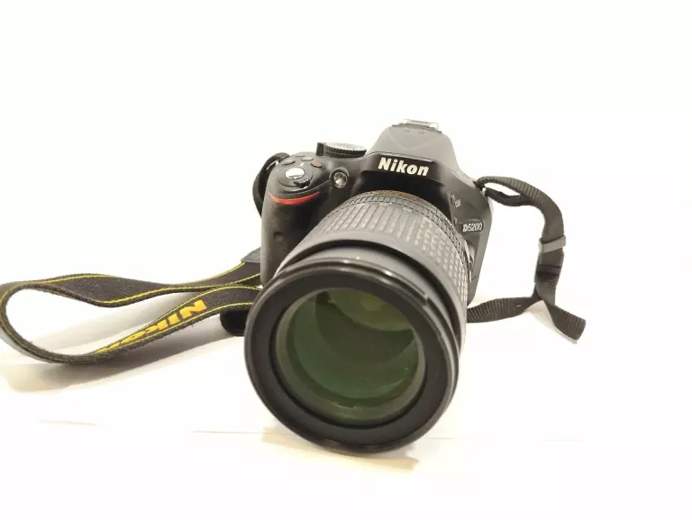 APARAT NIKON D5200 Z OBIEKTYWEM 18-105
