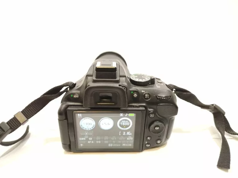 APARAT NIKON D5200 Z OBIEKTYWEM 18-105