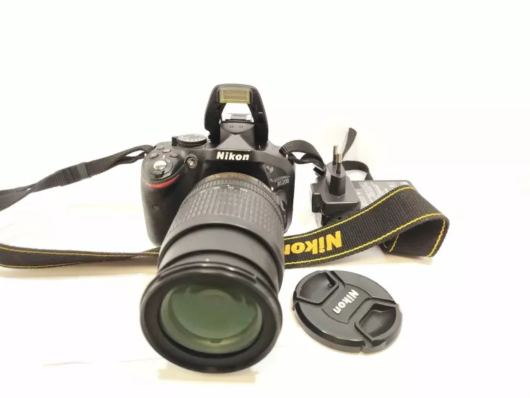 APARAT NIKON D5200 Z OBIEKTYWEM 18-105
