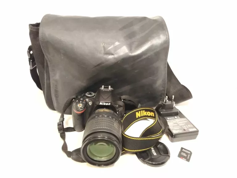APARAT NIKON D5200 Z OBIEKTYWEM 18-105