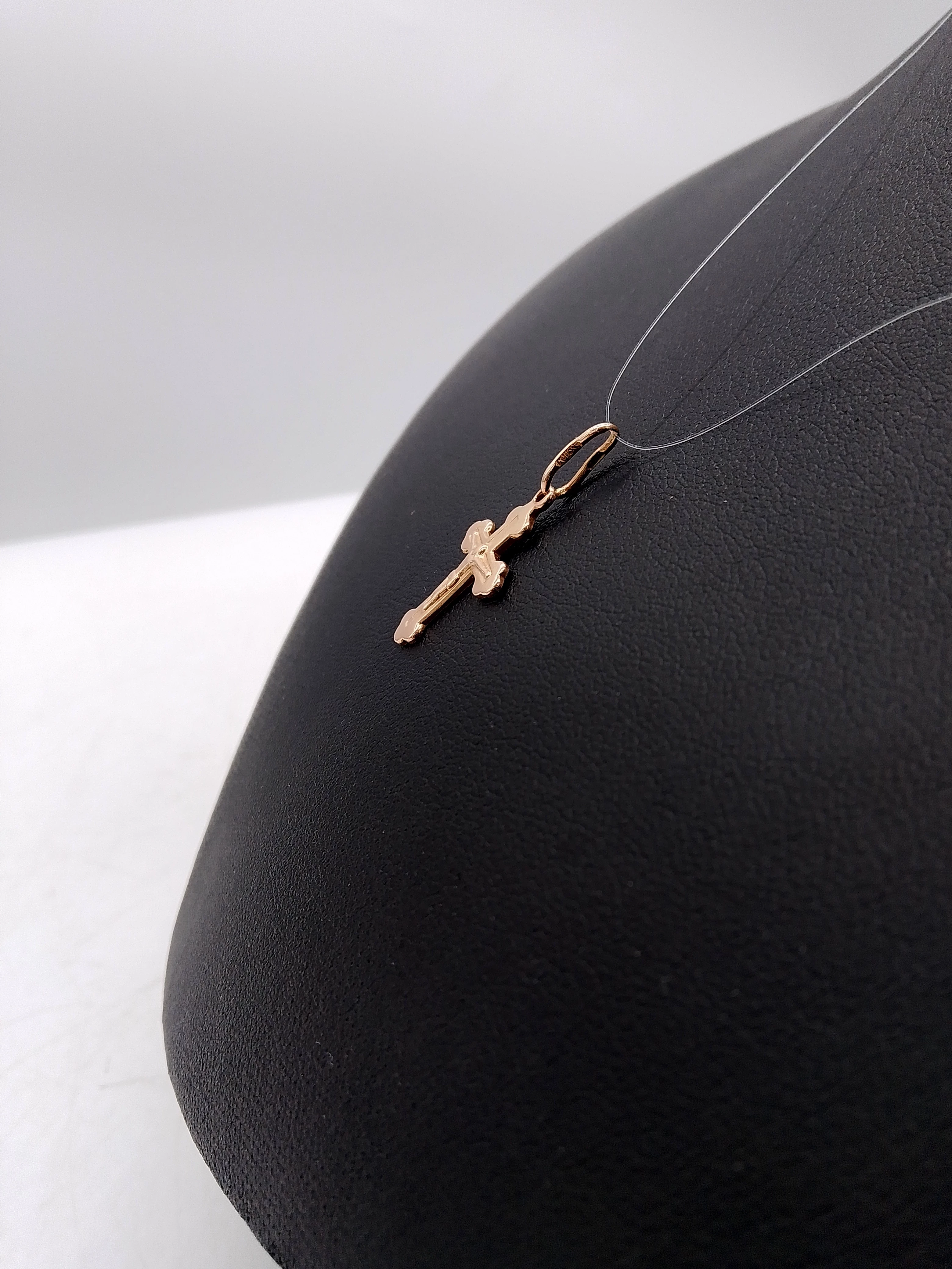 wyrob-jubilerski-uzywany-zloty-krzyzyk-142-585-ean-gtin-00000000