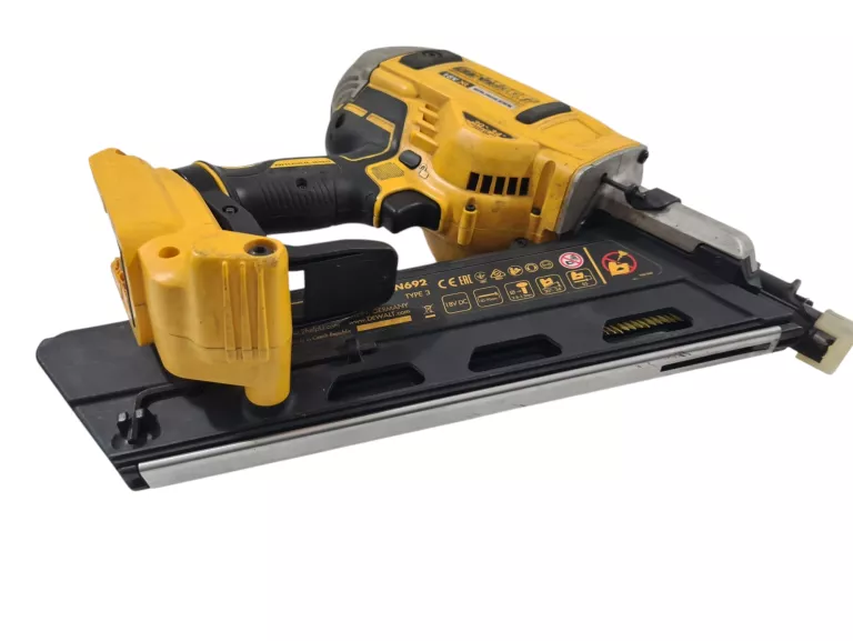 GWOŹDZIARKA 18V XR BEZSZCZOTKOWA 50-90MM 30-34STOPNIE DEWALT DCN692